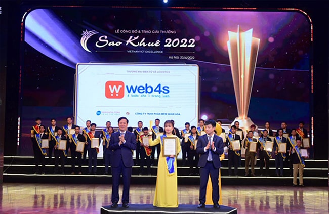 Web-App Nhân Hòa nhận Giải thưởng Sao Khuê năm 2022